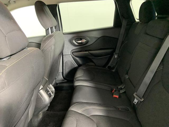 Photo of 2017 Billet Silver Metallic Clearcoat Jeep Cherokee