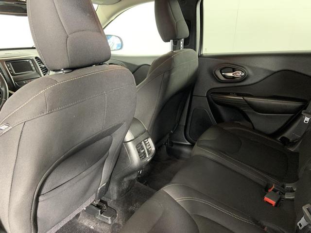 Photo of 2017 Billet Silver Metallic Clearcoat Jeep Cherokee