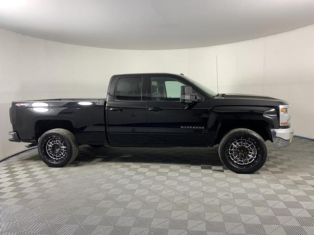 Photo of 2017 Black Chevrolet Silverado 1500