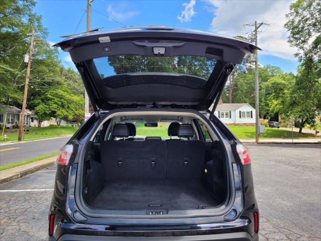 Photo of 2019 Black Ford Edge