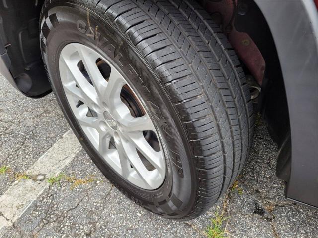 Photo of 2015 Red Jeep Cherokee