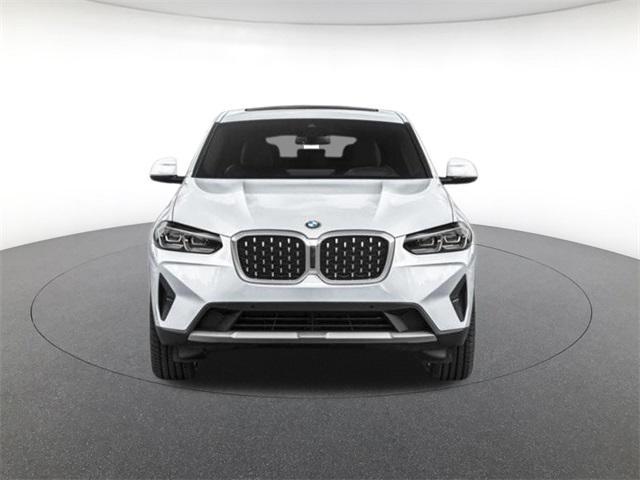 Photo of 2025 Alpine White BMW X4