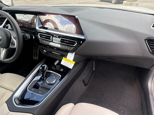 Photo of 2026 Alpine White BMW Z4
