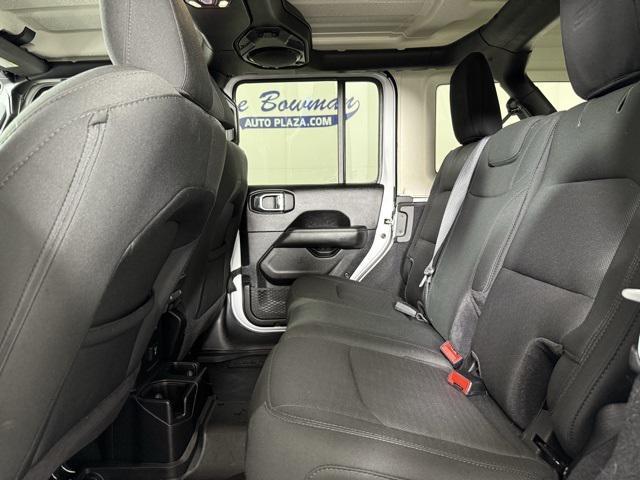 Photo of 2019 Bright White Clearcoat Jeep Wrangler Unlimited