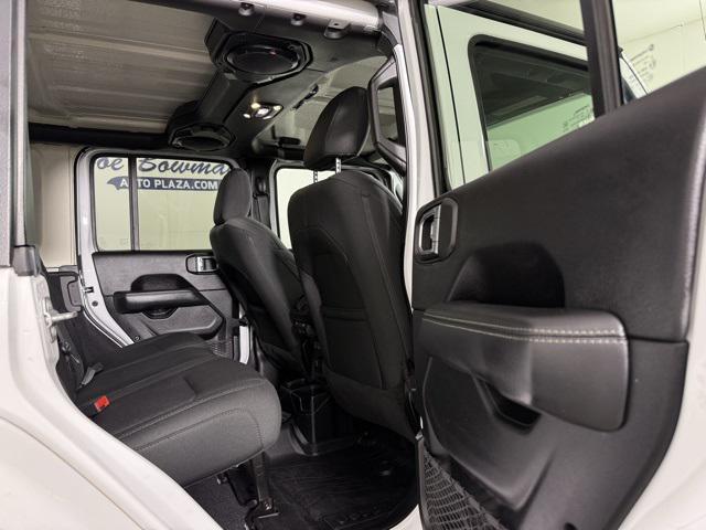 Photo of 2019 Bright White Clearcoat Jeep Wrangler Unlimited