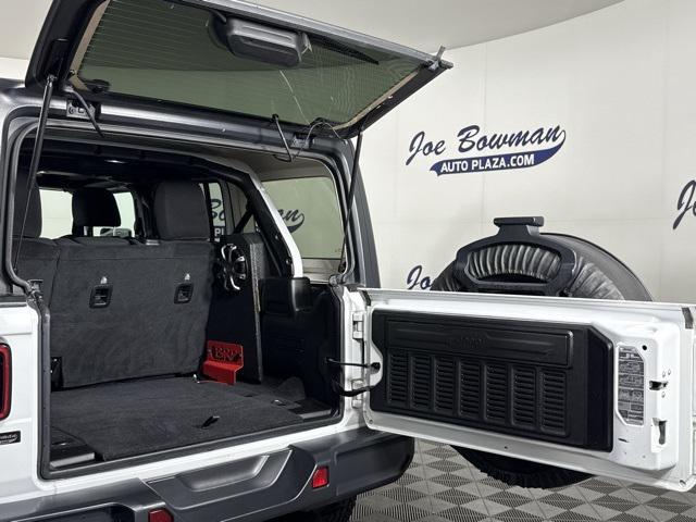 Photo of 2019 Bright White Clearcoat Jeep Wrangler Unlimited