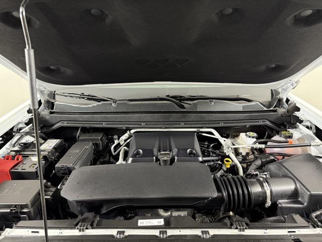 Photo of 2025 Summit White Chevrolet Colorado