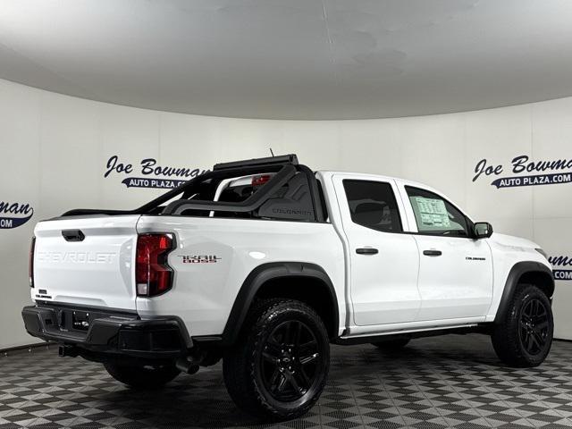 Photo of 2025 Summit White Chevrolet Colorado