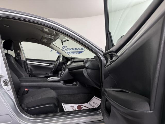 Photo of 2017 Lunar Silver Metallic Honda Civic
