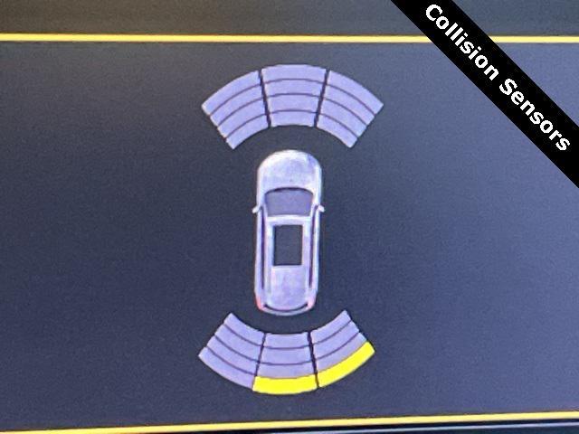 Photo of 2021 Stellar Black Metallic Cadillac XT6
