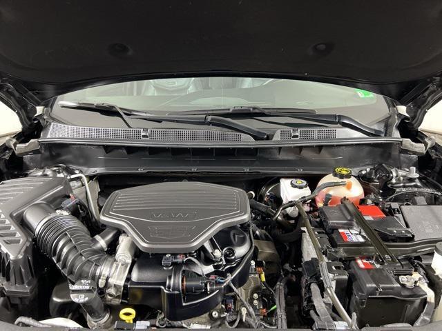 Photo of 2021 Stellar Black Metallic Cadillac XT6