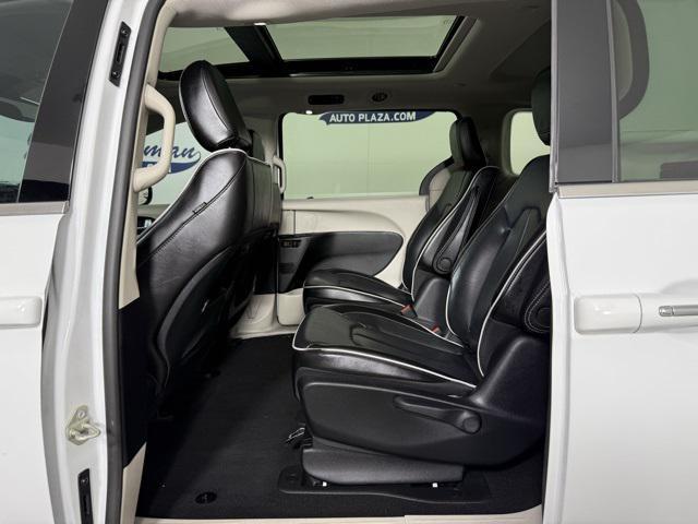 Photo of 2023 Bright White Clearcoat Chrysler Pacifica Hybrid
