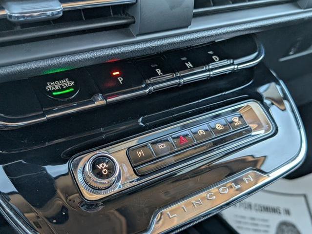Photo of 2023 White Metallic Lincoln Corsair