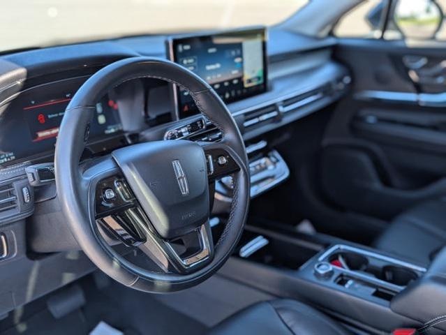 Photo of 2023 White Metallic Lincoln Corsair