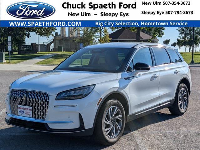 Photo of 2023 White Metallic Lincoln Corsair