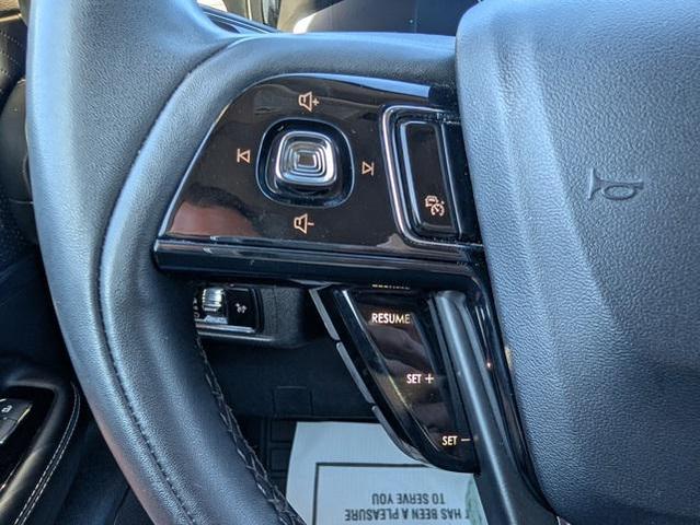 Photo of 2023 White Metallic Lincoln Corsair