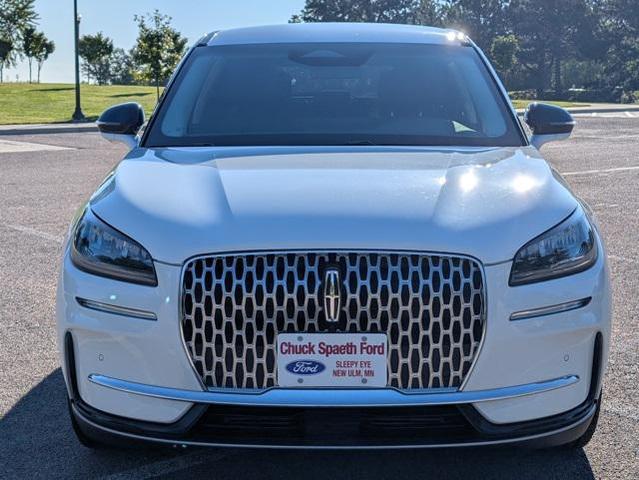 Photo of 2023 White Metallic Lincoln Corsair