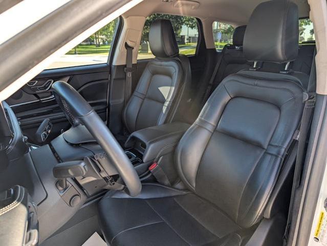 Photo of 2023 White Metallic Lincoln Corsair