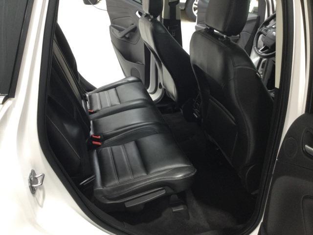 Photo of 2018 White Platinum Metallic Tri-Coat Ford Escape