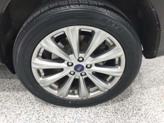 Photo of 2018 White Platinum Metallic Tri-Coat Ford Escape