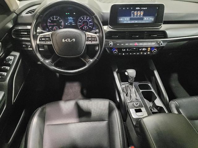 Photo of 2022 Ebony Black Kia Telluride