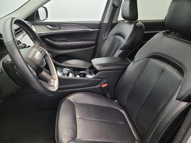 Photo of 2021 Silver Zynith Jeep Grand Cherokee L