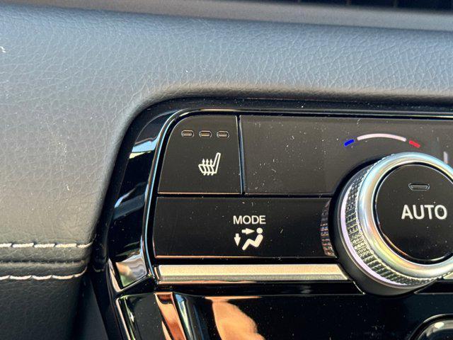 Photo of 2025 Platinum White Pearl Honda Pilot