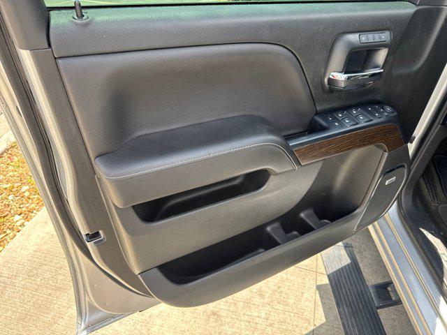 Photo of 2017 Quicksilver Metallic GMC Sierra 1500