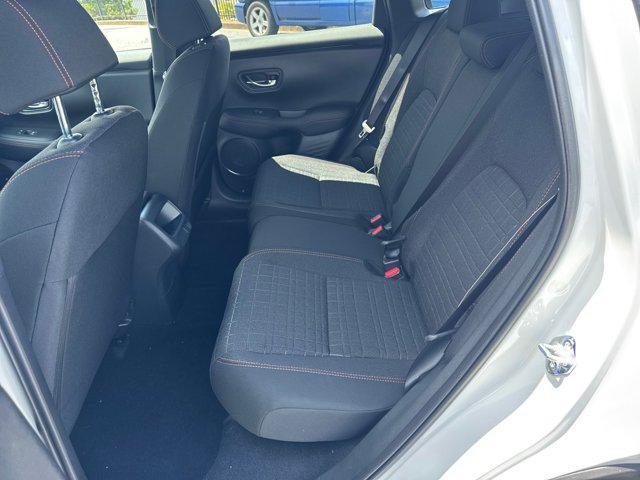 Photo of 2026 Platinum White Pearl Honda HR-V