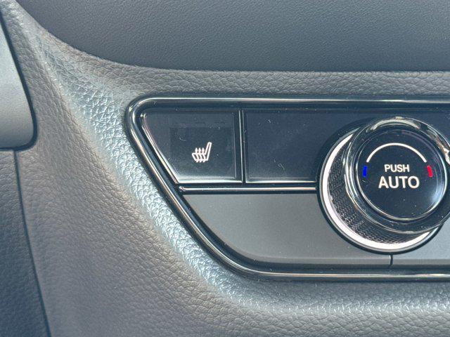 Photo of 2026 Platinum White Pearl Honda HR-V