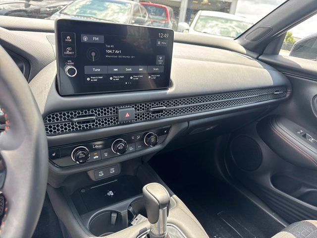 Photo of 2026 Platinum White Pearl Honda HR-V