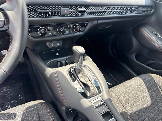 Photo of 2026 Platinum White Pearl Honda HR-V