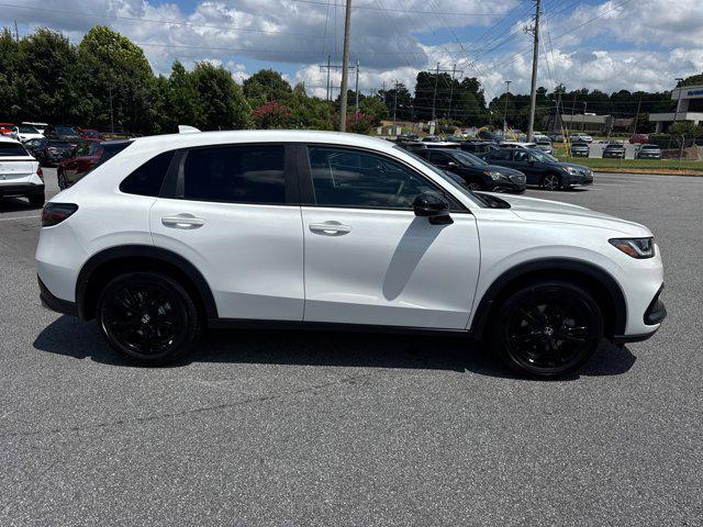 Photo of 2026 Platinum White Pearl Honda HR-V