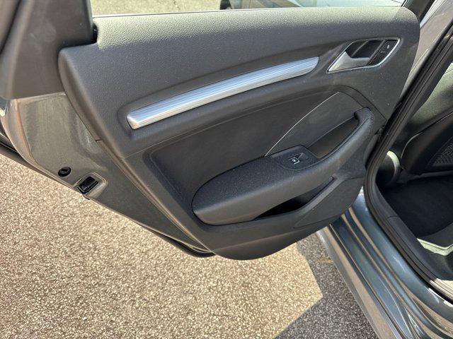 Photo of 2016 Gray Audi A3