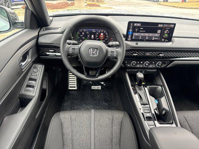 Photo of 2025 Solar Silver Metallic Honda Accord Hybrid
