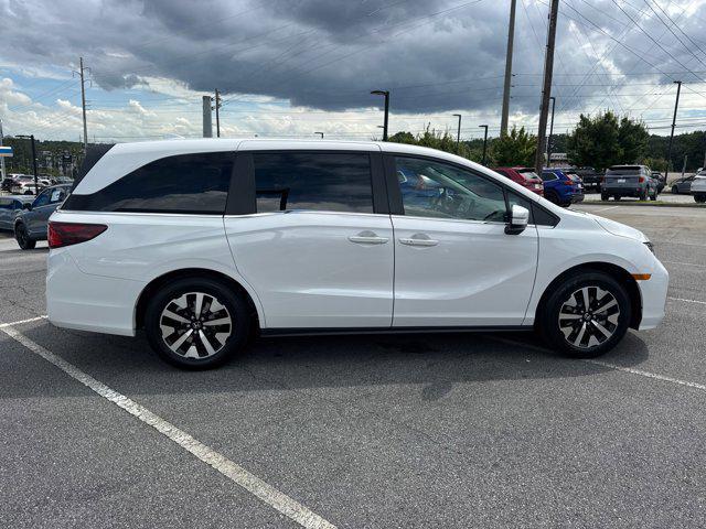 Photo of 2026 Platinum White Pearl Honda Odyssey