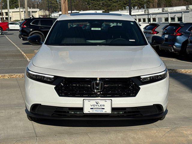 Photo of 2025 Platinum White Pearl Honda Accord Hybrid