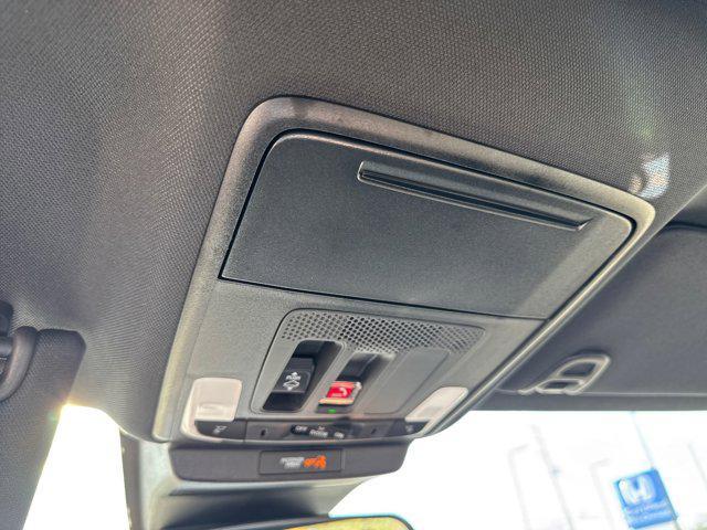Photo of 2025 Platinum White Pearl Honda Accord Hybrid
