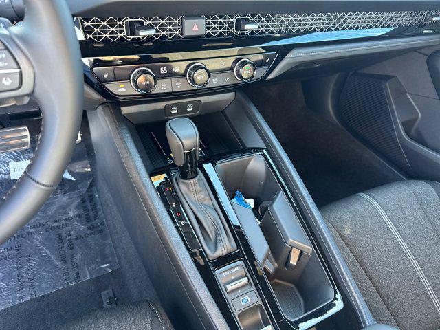Photo of 2025 Platinum White Pearl Honda Accord Hybrid