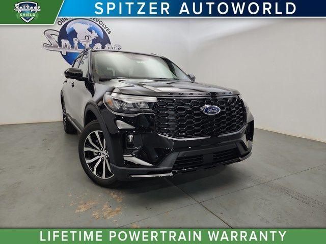 Photo of 2025 Agate Black Metallic Ford Explorer