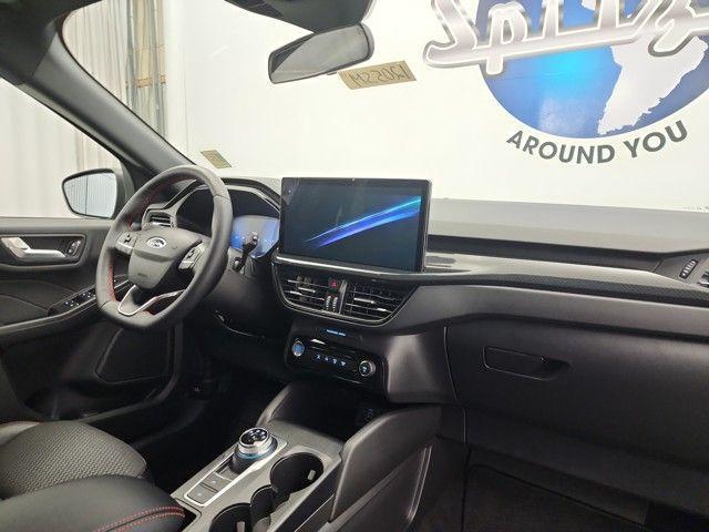 Photo of 2025 Gray Metallic Ford Escape