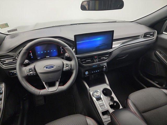 Photo of 2025 Gray Metallic Ford Escape