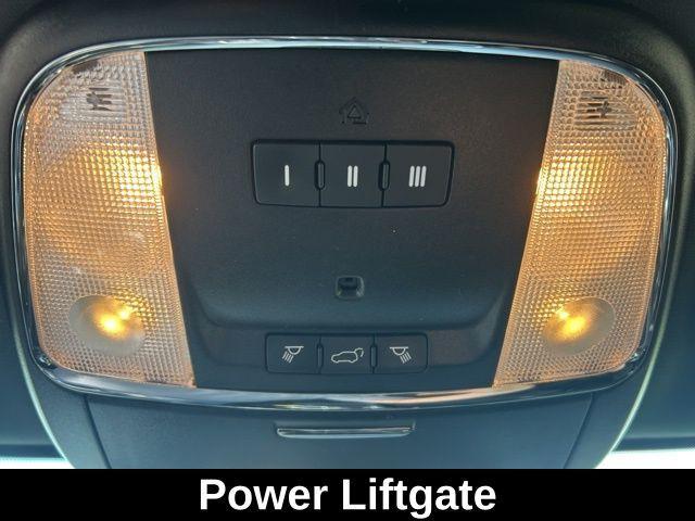 Photo of 2021 Bright White Clearcoat Jeep Grand Cherokee