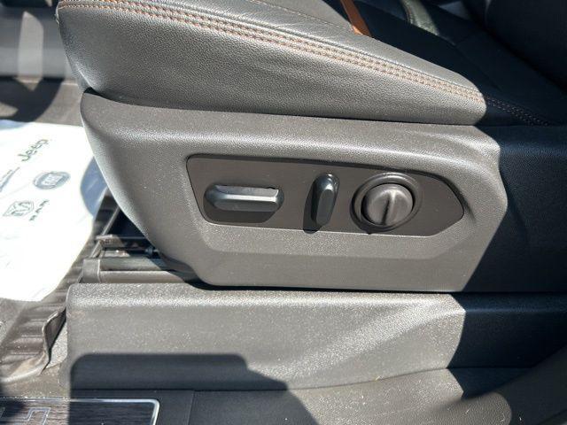 Photo of 2021 Onyx Black GMC Sierra 1500