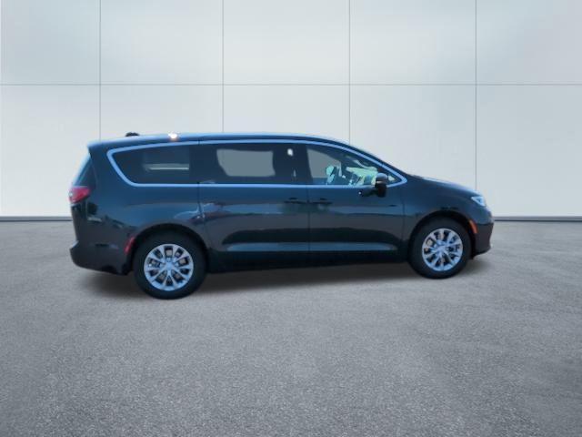 Photo of 2025 Blue Chrysler Pacifica