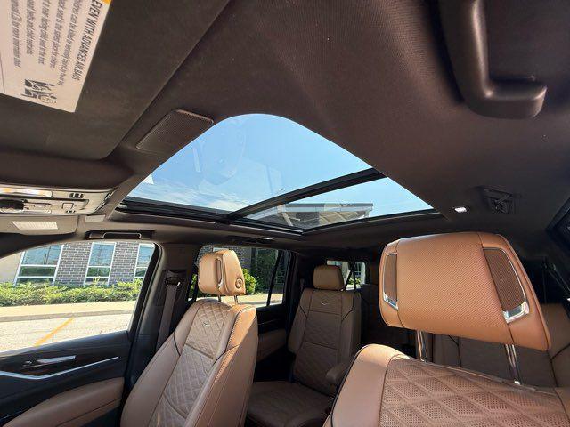 Photo of 2021 Other Cadillac Escalade ESV