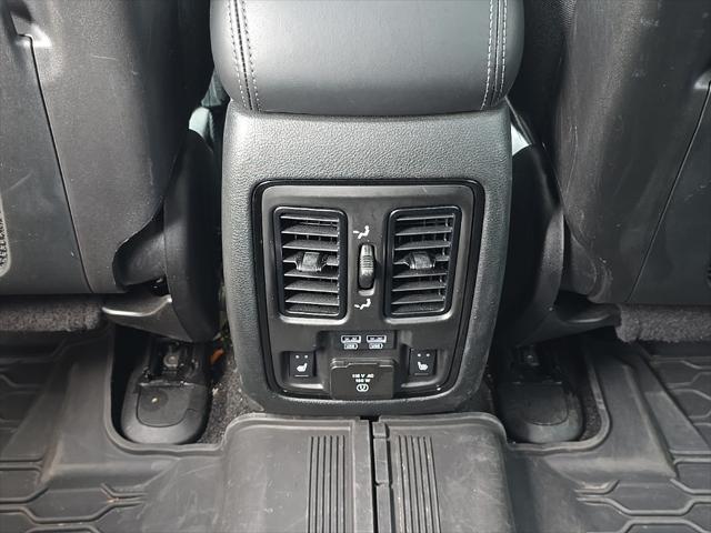 Photo of 2022 DB Black Crystal Clearcoat Dodge Durango