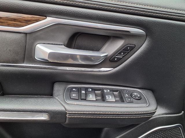 Photo of 2019 Granite Crystal Metallic Clearcoat RAM 1500