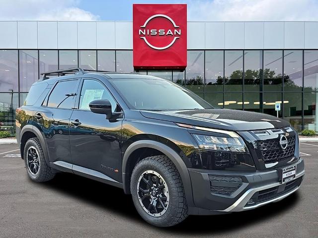 Photo of 2025 Super Black Nissan Pathfinder