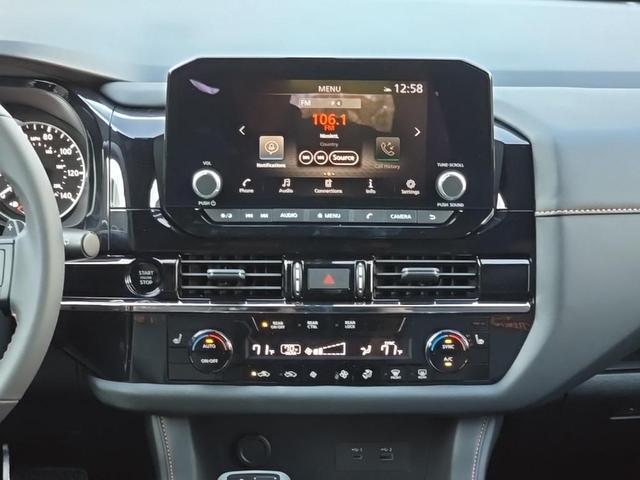 Photo of 2025 Super Black Nissan Pathfinder